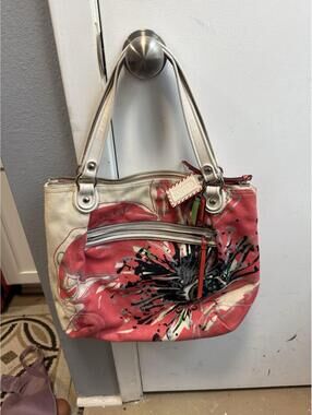 RARE Coach Poppy Flower Sequin Glam Tote Bag with sequins Style No. 19029